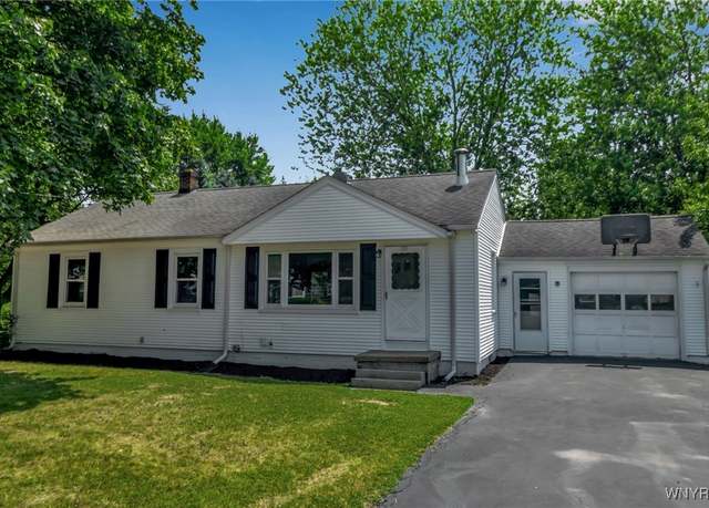 Property at 565 Oak St, Porter, NY 14174, 3 beds, 2 baths