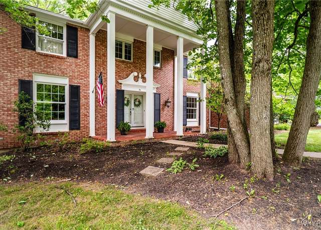 Property at 10 Knob Hill Rd, Orchard Park, NY 14127, 4 beds, 2.5 baths