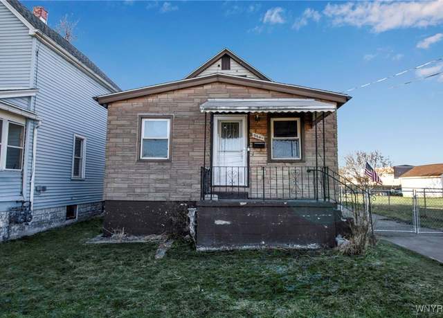 Property at 3641 Lake Ave, Hamburg, NY 14219, 3 beds, 1 bath