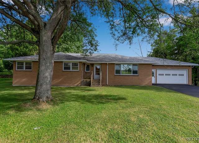 Property at 1956 Blakeley Rd, Aurora, NY 14052, 4 beds, 1.5 baths