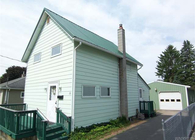 Property at 28 Williams St, Batavia-city, NY 14020, 3 beds, 1 bath