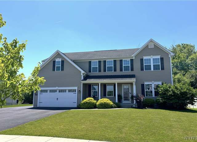 Property at 45 Middlebury Ln, Lancaster, NY 14086, 5 beds, 3.5 baths