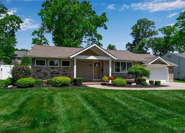 Property at 710 Oxbow Ln, Lewiston, NY 14092, 3 beds, 2 baths