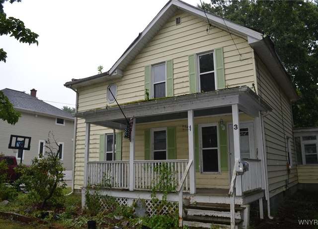 Property at 3 Jaekle Ave, Hanover, NY 14136, 4 beds, 2 baths