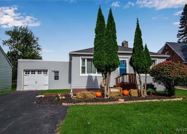 Property at 4860 Seneca St, West Seneca, NY 14224, 2 beds, 1 bath