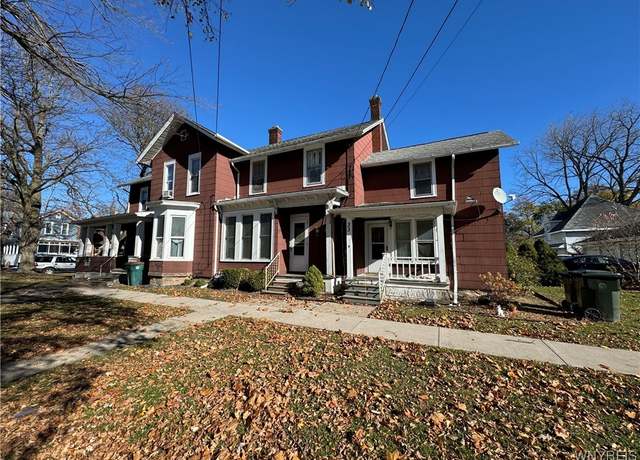 Property at 33 Christiana St, North Tonawanda, NY 14120, 6 beds, 3 baths