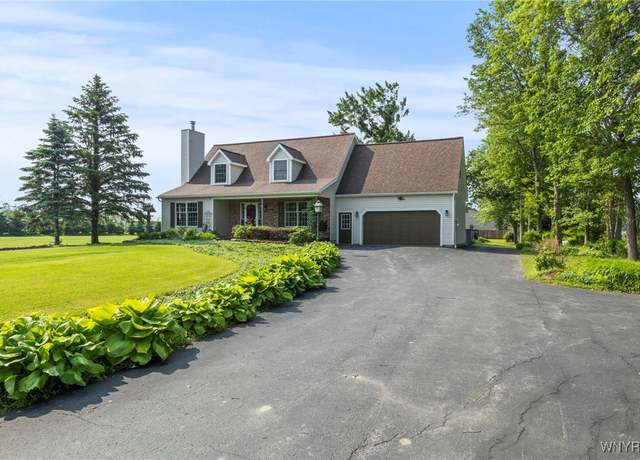 Property at 8345 Lapp Rd, Clarence, NY 14051, 3 beds, 2.5 baths