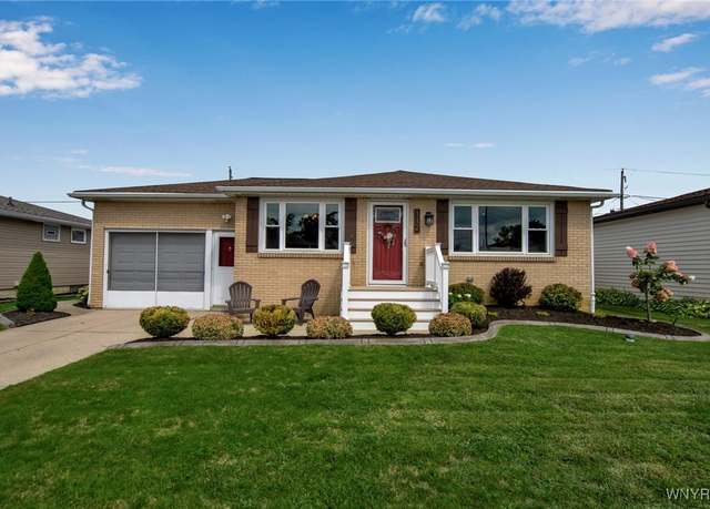 Property at 112 Parwood Dr, Cheektowaga, NY 14227, 3 beds, 2 baths