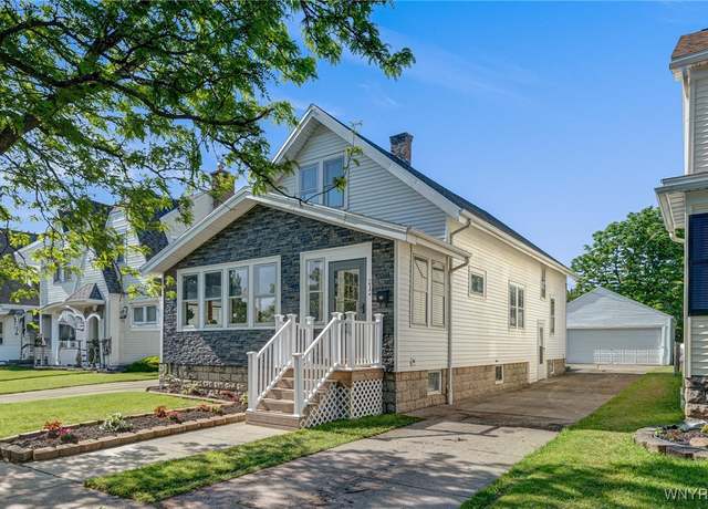Property at 212 Mckinley Ave, Tonawanda-town, NY 14217, 5 beds, 2 baths