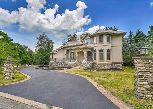 Property at 2 Greer Hill Dr, Ellicottville, NY 14731, 4 beds, 3.5 baths