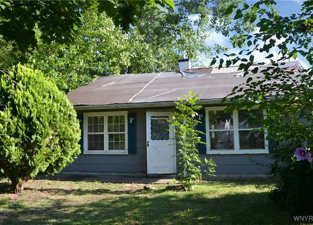 Property at 81 A St, Niagara Falls, NY 14303, 2 beds, 1 bath