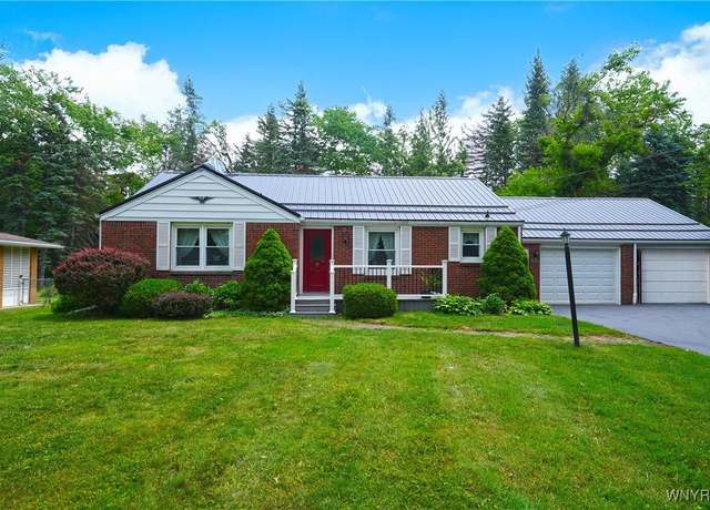 Property at 3461 Orchard Park Rd, Orchard Park, NY 14127, 2 beds, 1.5 baths