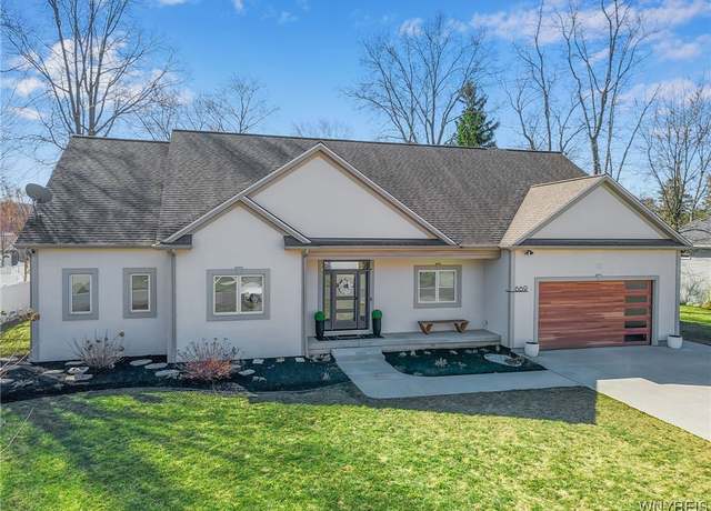 Property at 669 Chicora Dr, Lewiston, NY 14092, 4 beds, 4 baths