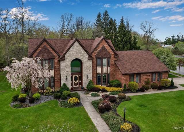 Property at 47 Buttonwood Ln, Amherst, NY 14051, 3 beds, 2.5 baths