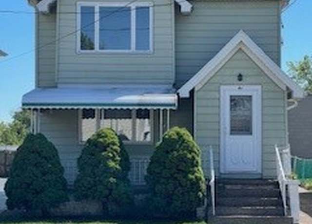 Property at 41 Hartwell Rd, Buffalo, NY 14216, 4 beds, 2 baths