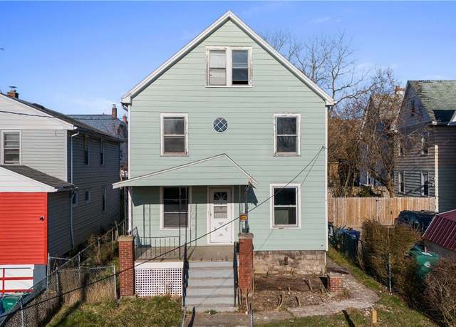 Property at 432 16th St, Niagara Falls, NY 14303, 4 beds, 2 baths