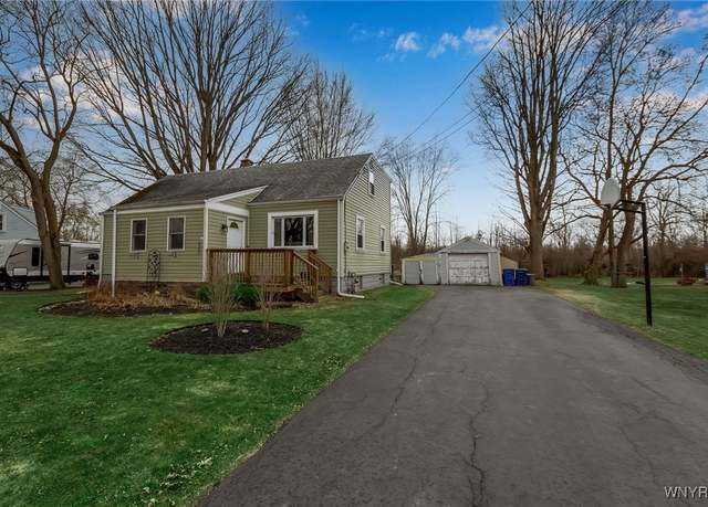 Property at 5898 Garlow Rd, Lewiston, NY 14304, 4 beds, 2 baths
