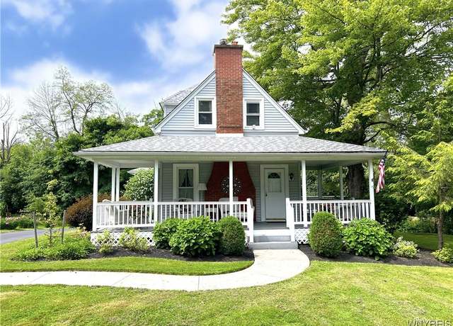 Property at 5344 Eastwood Ave, Hamburg, NY 14075, 4 beds, 1.5 baths