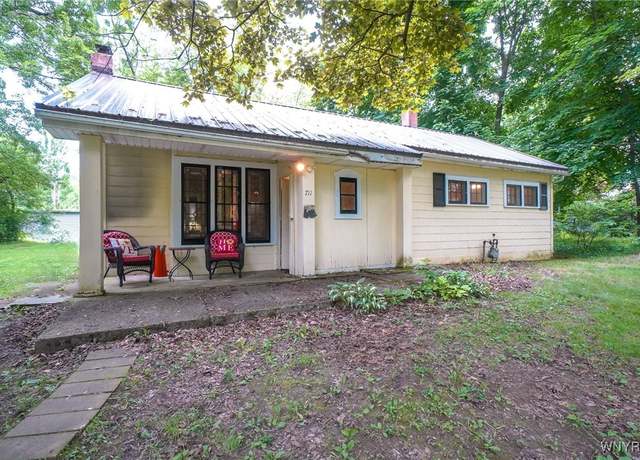 Property at 711 Sandy Ave, Evans, NY 14006, 3 beds, 2 baths