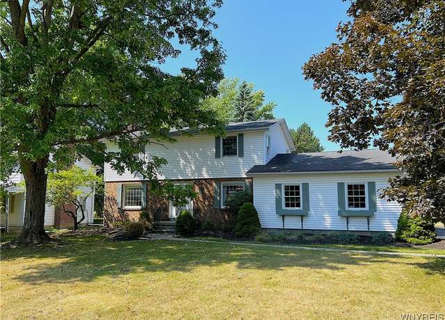 Property at 4630 Boncrest Dr E, Clarence, NY 14221, 3 beds, 1.5 baths