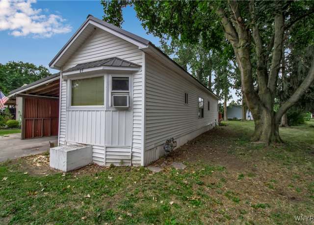 Property at 3902 Lockport Olcott Rd #69, Lockport Town, NY 14094, 3 beds, 1 bath