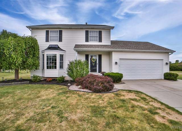 Property at 47 Independence Ln, Grand Island, NY 14072, 3 beds, 2.5 baths