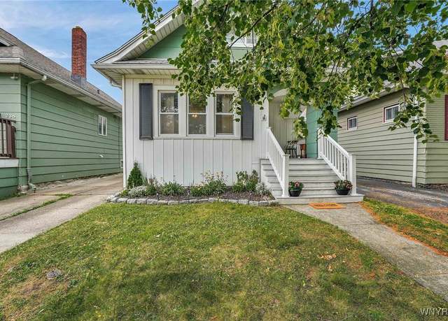 Property at 240 Parkwood Ave, Tonawanda, NY 14217, 3 beds, 1.5 baths