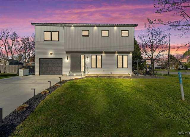Property at 5554 Lake Ave, Orchard Park, NY 14127, 3 beds, 2.5 baths