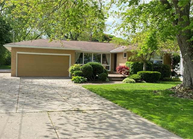 Property at 4431 Lake Shore Rd, Hamburg, NY 14075, 3 beds, 1 bath