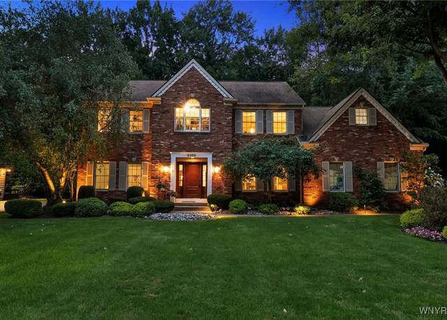 Property at 8355 Black Walnut Dr, Clarence, NY 14051, 4 beds, 2.5 baths