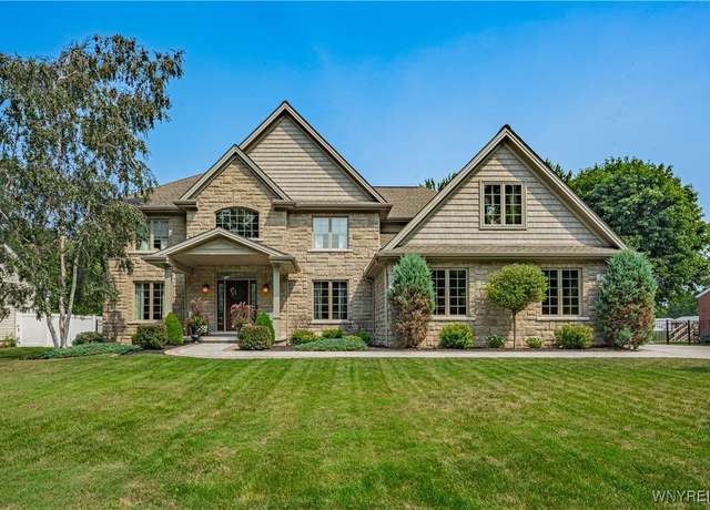 Property at 5 Kingston Cir, Lockport City, NY 14094, 5 beds, 2.5 baths