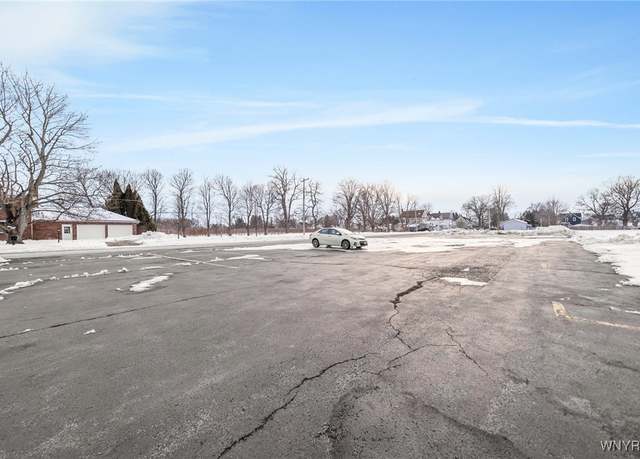 Property at 25 Lake Ave, Yates, NY 14098