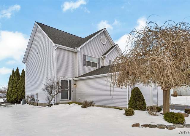 Property at 5180 Briercliff Dr, Hamburg, NY 14075, 2 beds, 1.5 baths