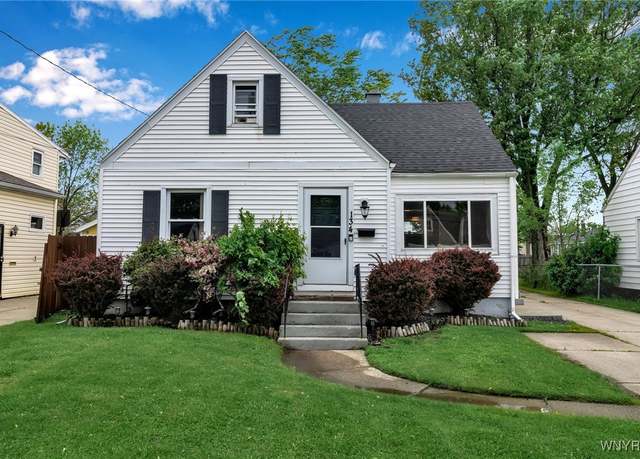 Property at 134 Park Edge Dr, Cheektowaga, NY 14225, 3 beds, 1.5 baths