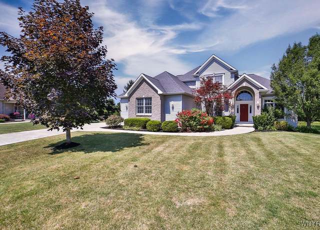 Property at 224 Pin Oak Cir, Grand Island, NY 14072, 4 beds, 2.5 baths