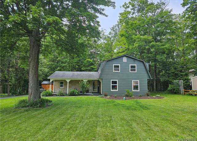 Property at 7066 East Ln, Boston, NY 14057, 4 beds, 2.5 baths