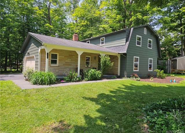 Property at 7066 East Ln, Boston, NY 14057, 4 beds, 2.5 baths