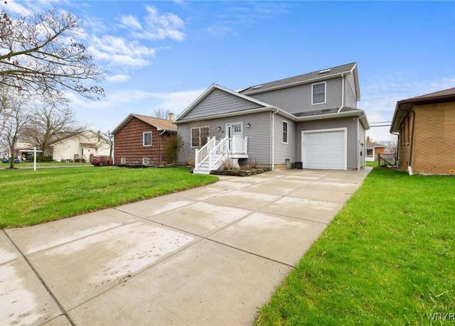 Property at 83 Margaret Rd, Amherst, NY 14226, 4 beds, 3.5 baths