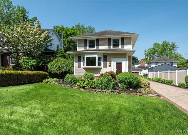 Property at 11 Columbia Dr, Amherst, NY 14221, 3 beds, 1.5 baths