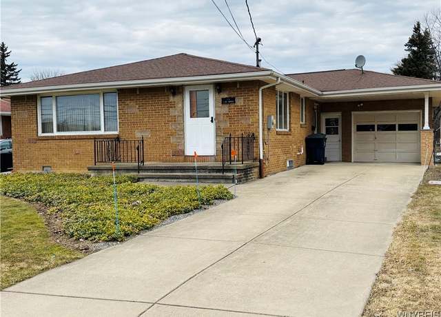 Property at 16 South Dr, Lackawanna, NY 14218, 3 beds, 2 baths