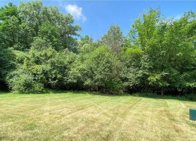 Property at 119 Fox Meadow Ln, Orchard Park, NY 14127