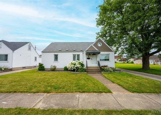 Property at 84 Rogers Dr, Cheektowaga, NY 14225, 3 beds, 1 bath