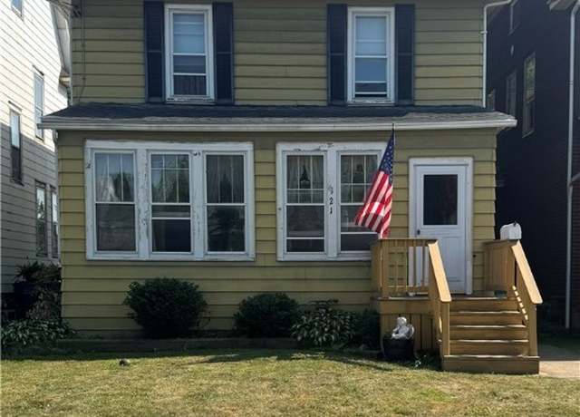 Property at 121 Aldrich Pl, Buffalo, NY 14220, 4 beds, 1.5 baths