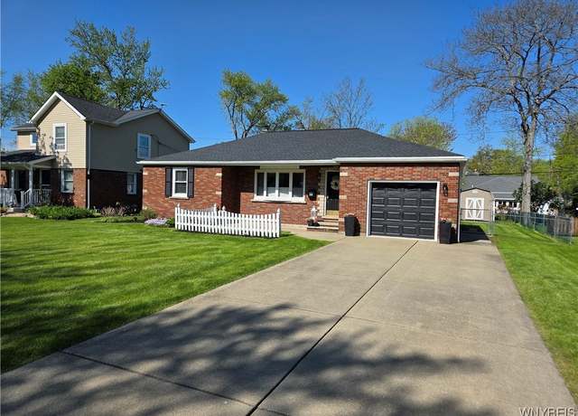 Property at 3508 Warner Dr, Grand Island, NY 14072, 3 beds, 1 bath