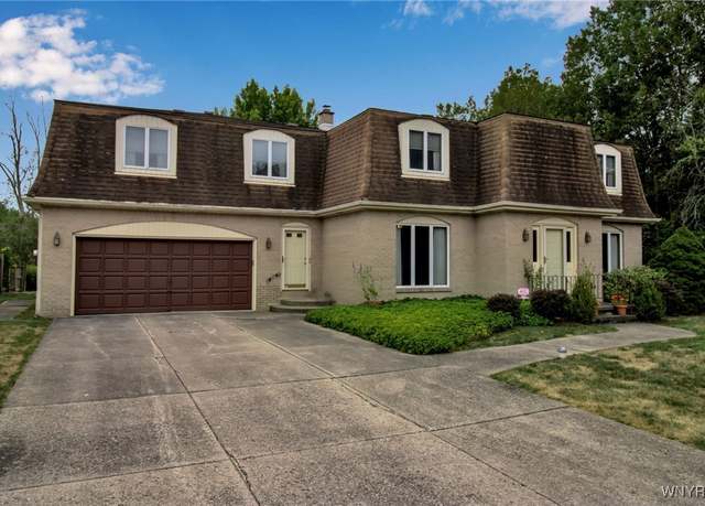 Property at 27 Woodside Ln, Cheektowaga, NY 14043, 6 beds, 3.5 baths