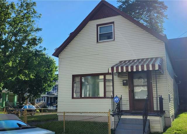 Property at 4 Regina Pl, Buffalo, NY 14208, 3 beds, 1 bath