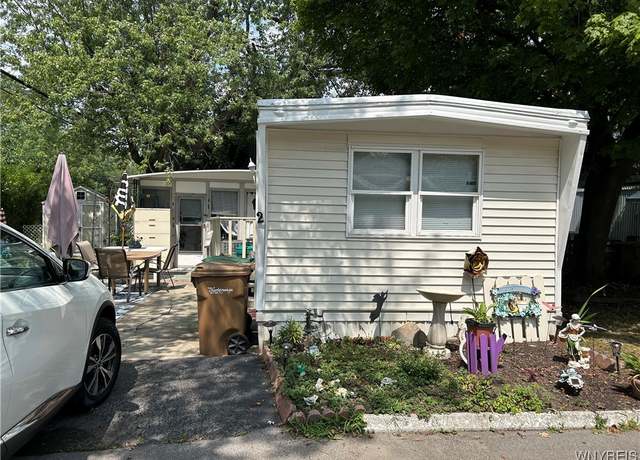Property at 2 Samuel Dr, Cheektowaga, NY 14225, 2 beds, 2 baths