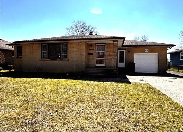 Property at 24 Greenwood Cir, North Tonawanda, NY 14120, 3 beds, 1.5 baths