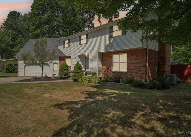 Property at 4486 Shadyridge Dr, Hamburg, NY 14075, 5 beds, 2.5 baths