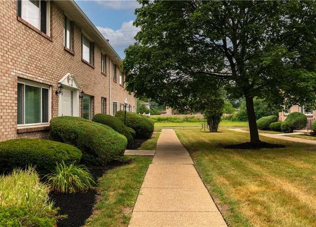 Property at 165 Old Lyme Dr #5, Amherst, NY 14221, 2 beds, 1 bath
